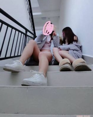 脱裤8AV综合女_青苹果乐园免费高清观看